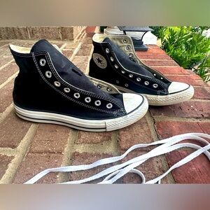 Converse Chuck Taylor Black Men’s High Tops SIZE 8.5 / Women’s 10.5 - see pics!